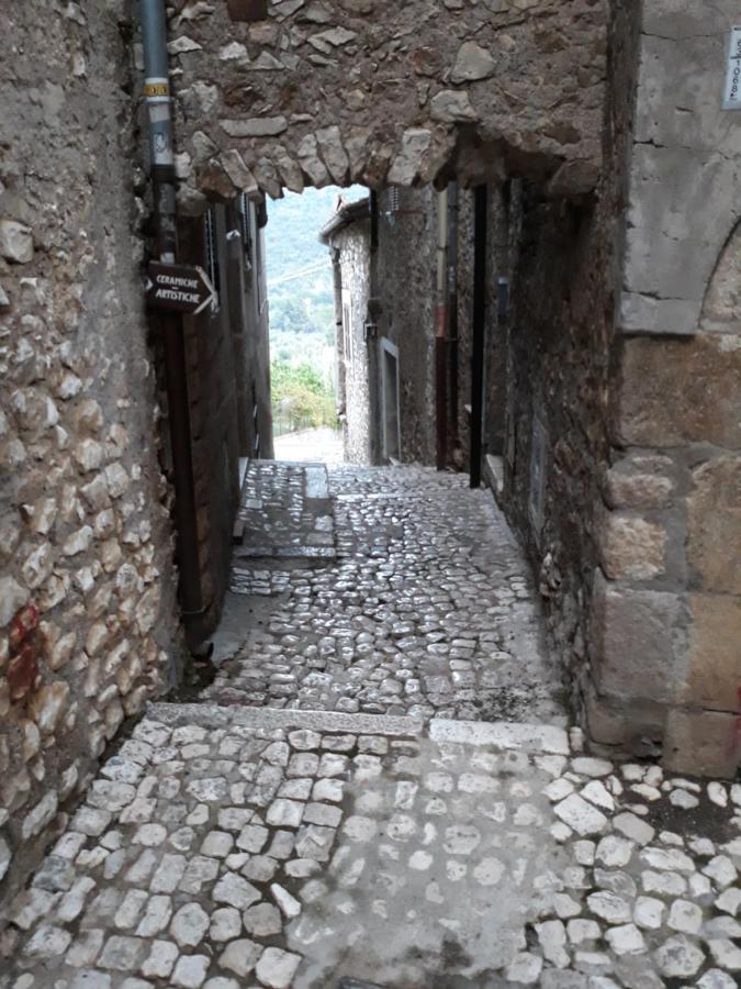 Antico Oratorio Dei Razza Apartment Sermoneta Exterior photo