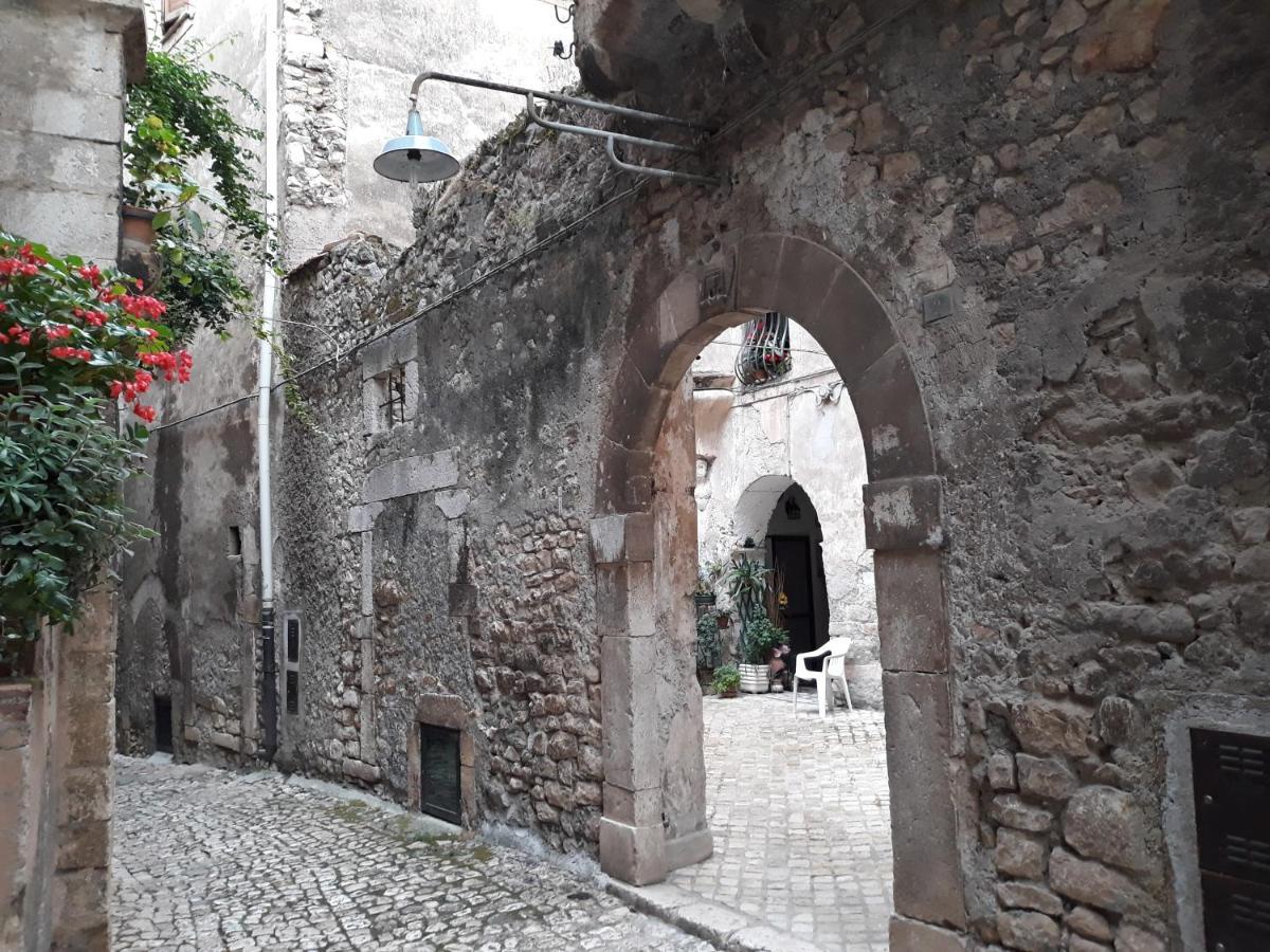 Antico Oratorio Dei Razza Apartment Sermoneta Exterior photo